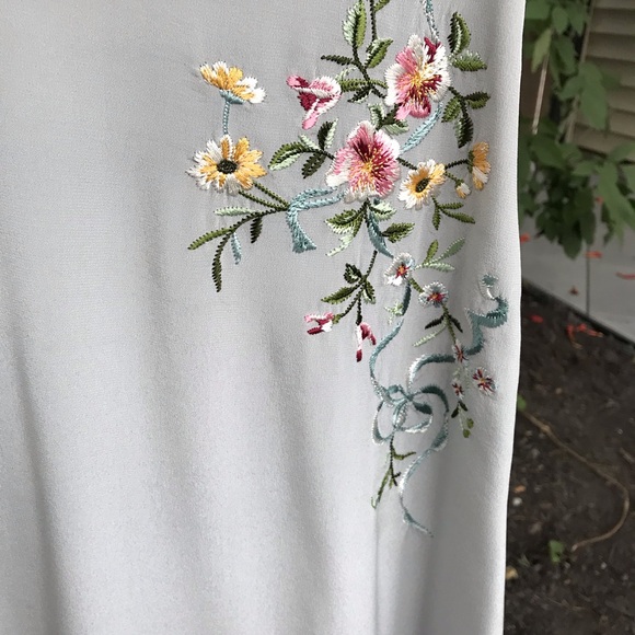 Anthropologie Floreat Grey Silk Embroidered Dress, size 6 - Picture 5 of 5